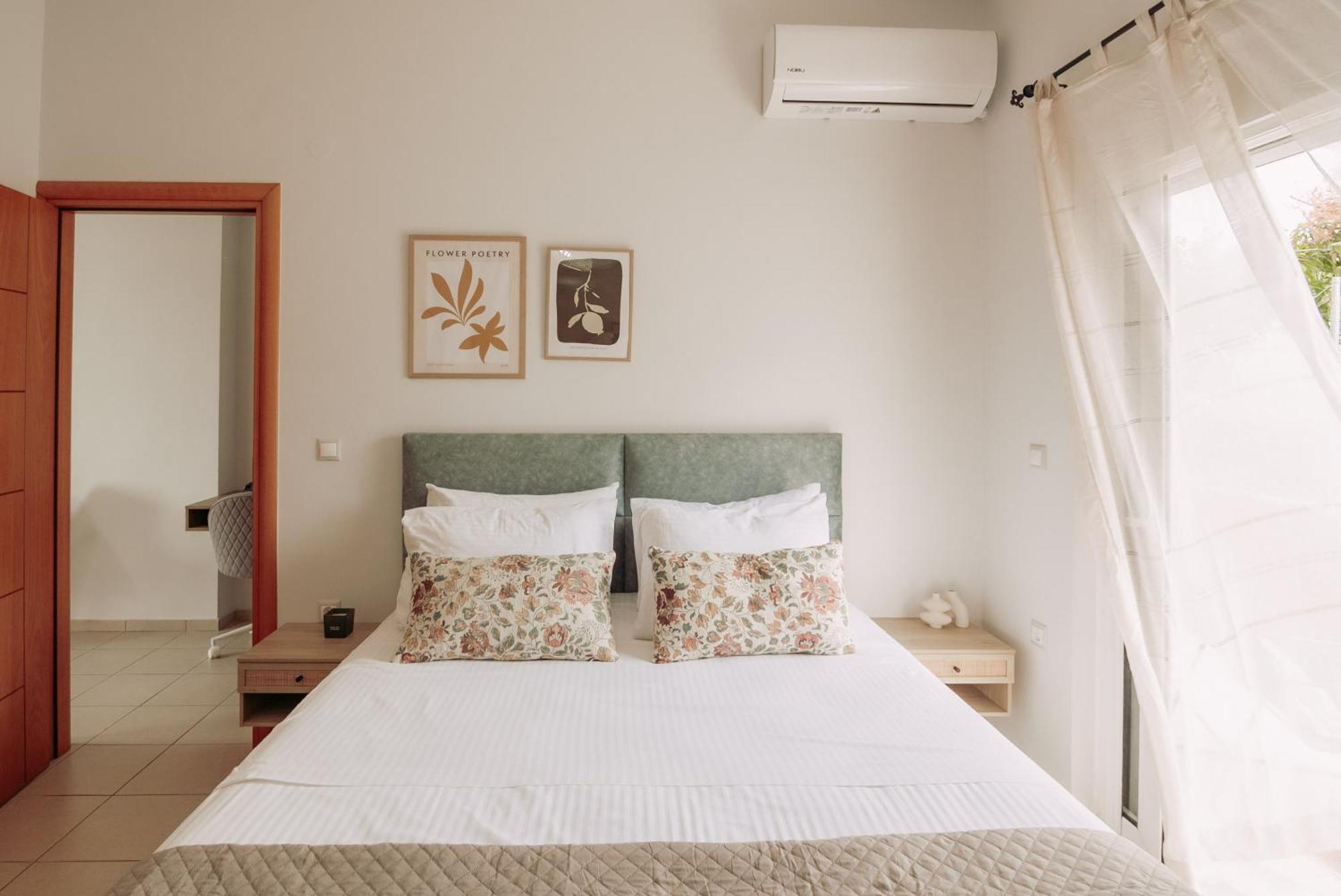 Summer Blue Apartments Chania Chrissi Akti Chania Exterior foto